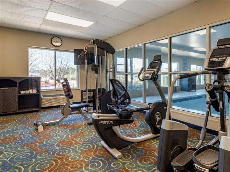 Comfort Inn & Suites near Six Flags Lithia Springs Exterior foto