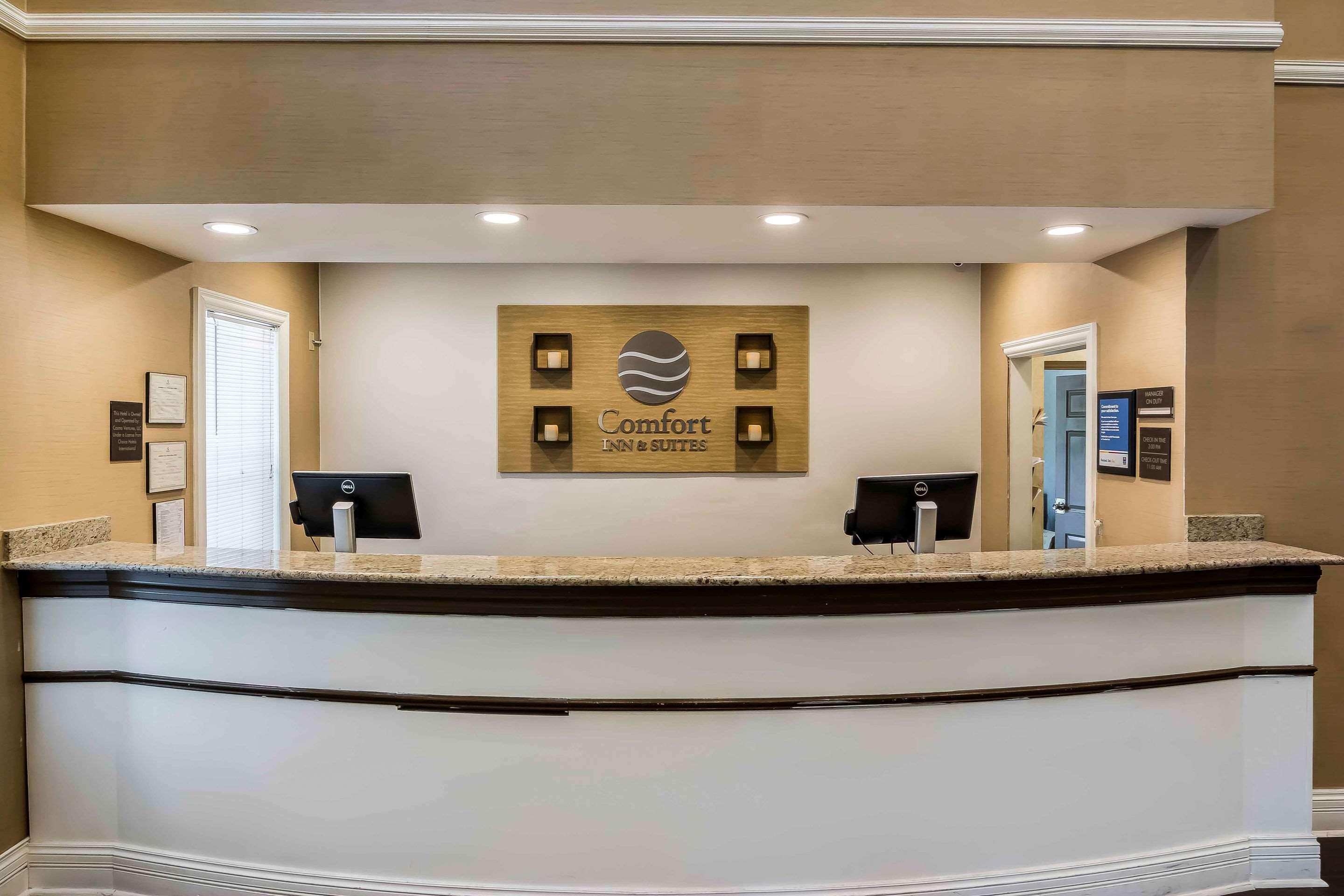 Comfort Inn & Suites near Six Flags Lithia Springs Exterior foto